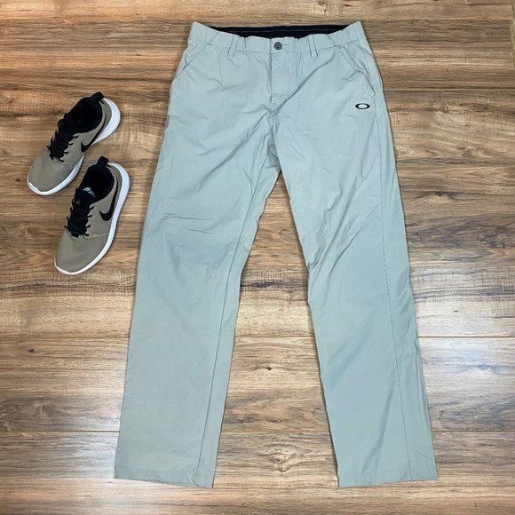 Oakley Light Weight Golf Kahki Pant Men's Size 34x32‎ - Picture 1 of 8
